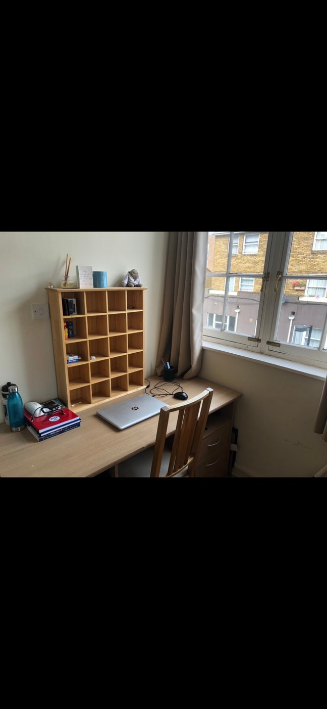 Zone 1 -Large Double  Room in 3 bed flat Main Photo