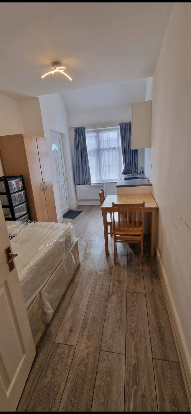 Private studio unit available for rent,  Main Photo