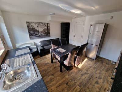 Two  En-Suite double bedrooms in Stratford !!! Main Photo