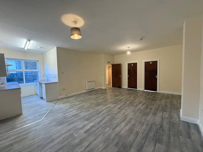 Spacious 2 bed Flat Weston Main Photo