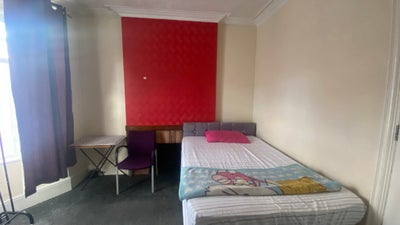 1 Double Bed Room  Main Photo