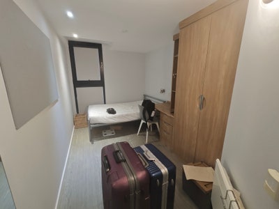 Seeking tenants for subletting. Moving out of 50B  Main Photo