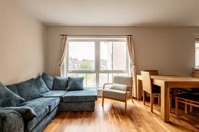 Student Room for Let  Main Photo