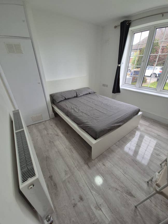 New furnished Double bedroom Main Photo