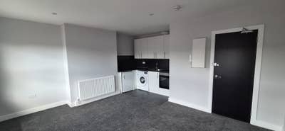 6 bedsits in a newly renovated house Main Photo