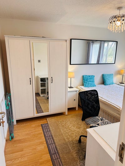 Spacious Size  Double room to let in Borehamwood Main Photo