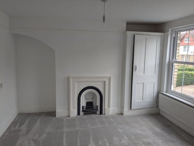 Double room in 3-bathroom house near town Main Photo