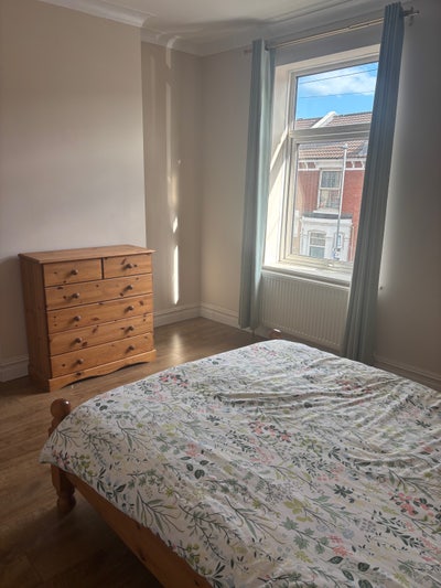 Double bedroom  Main Photo