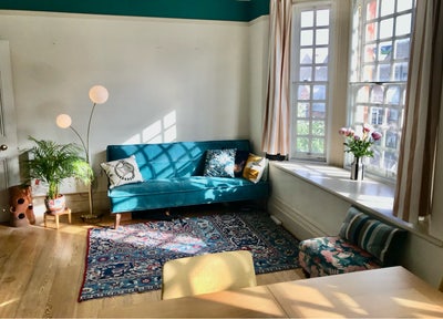 Cute flat in a beautiful historic building Main Photo