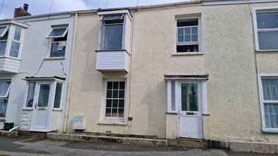 Falmouth. Students.Large Rooms with Parking Main Photo