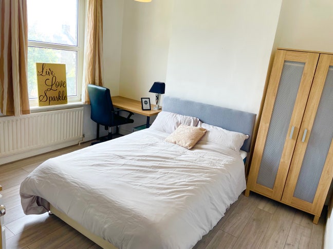 Double ensuite, Double & Single Quiet Houseshare Main Photo
