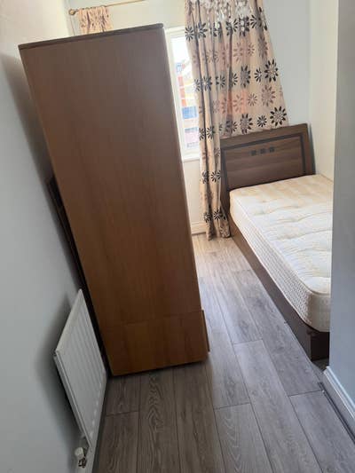 Single room in 2 bedroom flat at Waltham Cross Main Photo