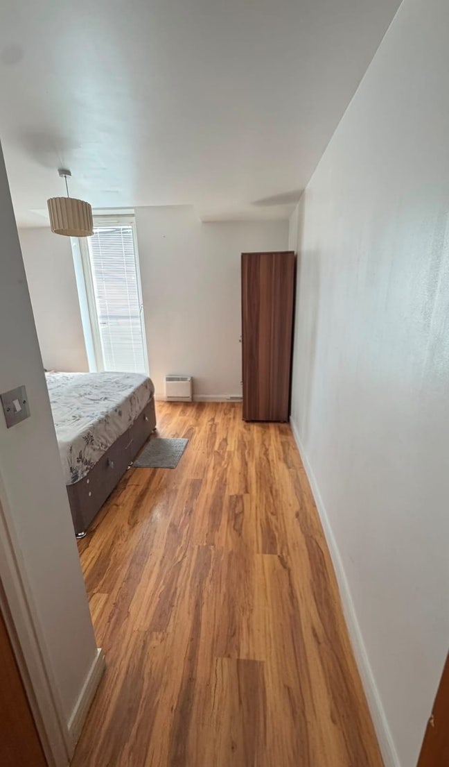 Ensuite Room (Latitude Apartments- Chinatown) Main Photo