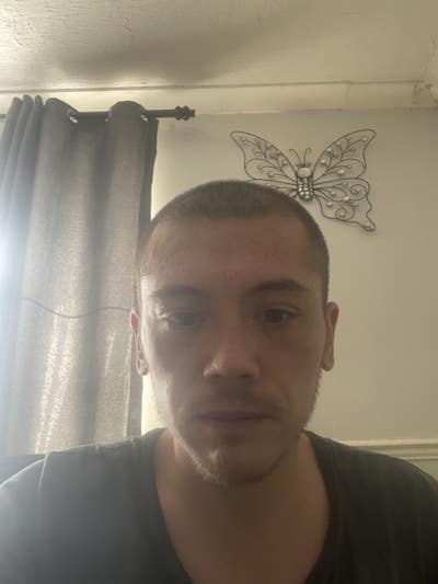 Professional Male seeks a single or double room Main Photo