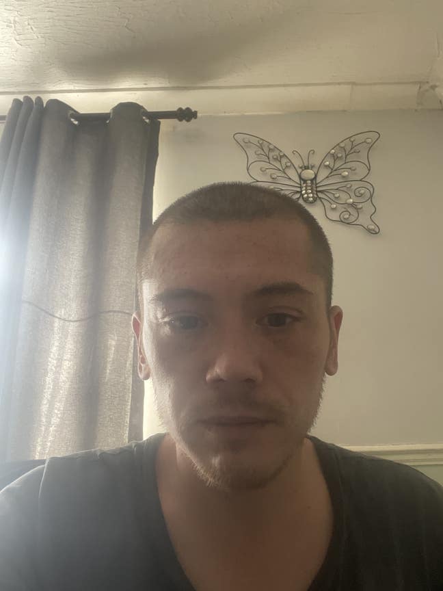 Professional Male seeks a single or double room Main Photo