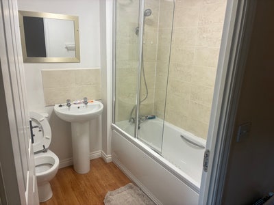 Room in house in Bovey Tracey  Main Photo