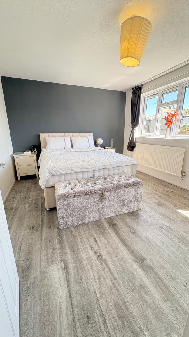  King size room N19 +Walk-In-Wardrobe  Main Photo
