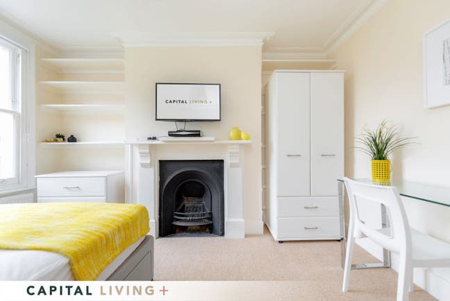 Large Double room| 7 min walk to Balham Station  Main Photo