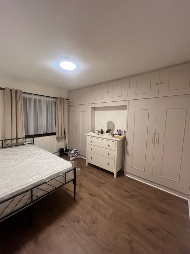 Double room available in Chadwell Heath RM6!  Main Photo