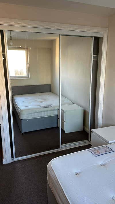 Double Room in G5 Main Photo