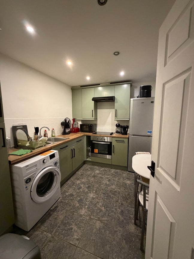 1 bedroom in Canary Wharf  Main Photo