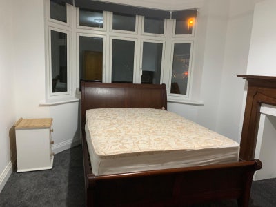 Double room close to the hospital  Main Photo