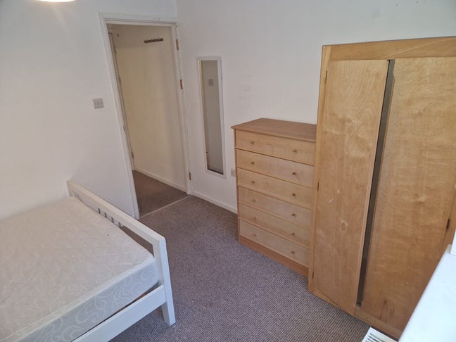  Double Room with Ensuite  - Coleridge Road, CB1 Main Photo