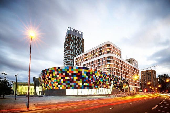 Beautiful modern room next to Lewisham station Main Photo