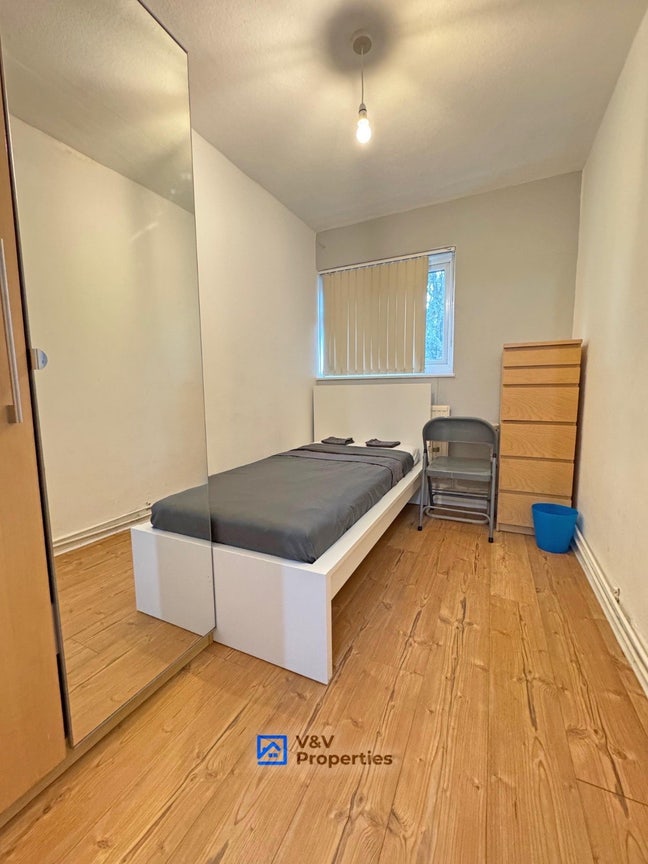 Shoreditch Park -affordable room in zone 1❗️💥 Main Photo