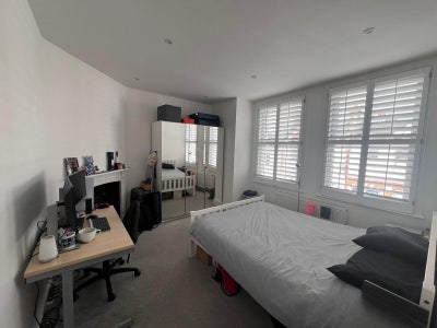 Large double room available in Tooting/Furzedown Main Photo