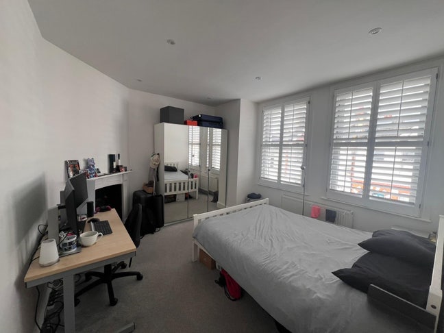 Large double room available in Tooting/Furzedown Main Photo