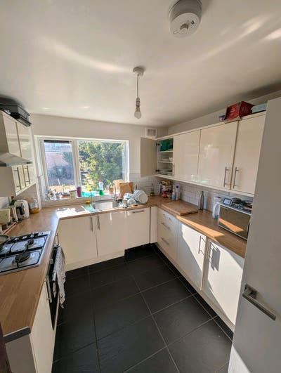 Double rooms in a large modern house Main Photo