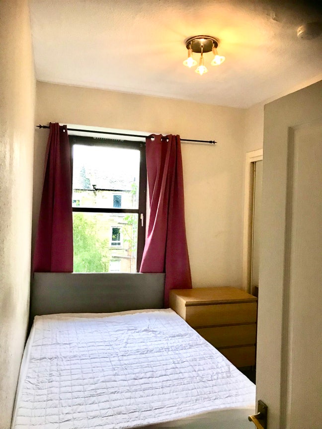 Quiet double room- all bills included Main Photo