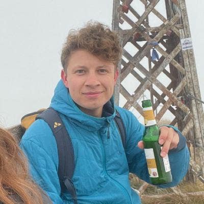 German medical student looking for room Main Photo