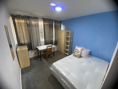 East London – E1 🏠 Whitechapel / Spitalfields Main Photo