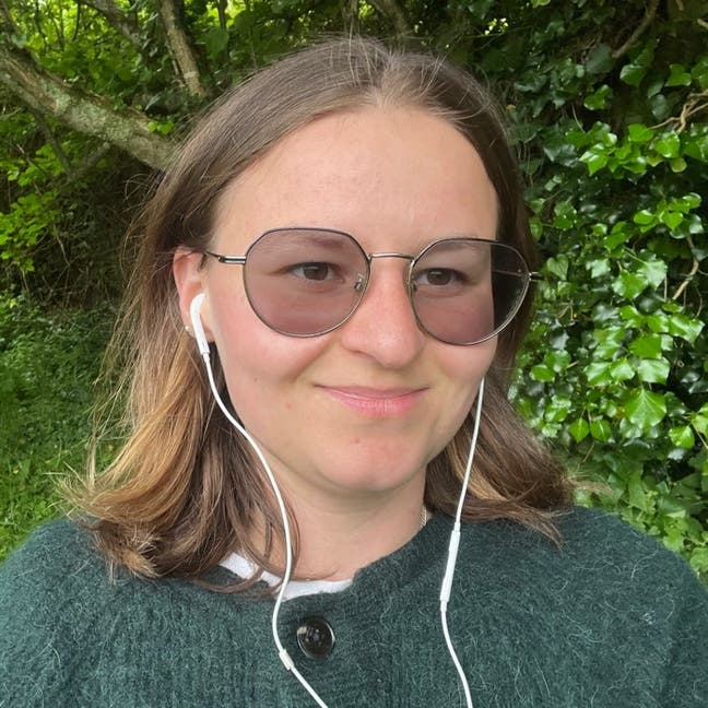 29 year old Female seeks a single or double room Main Photo