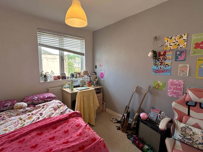 Double bed in a 2 bed flat in Hoxton Main Photo