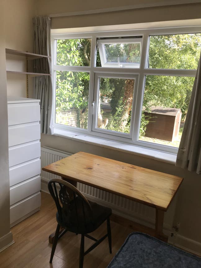 Bright & spacious, postgraduate student house Main Photo
