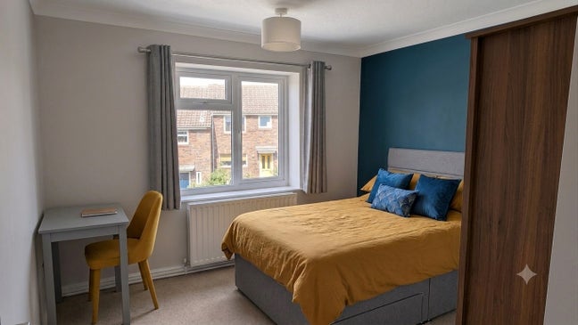 Double Room in Lovely Newly Renovated Flat Main Photo
