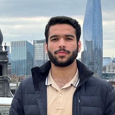 Professional Male seeks a double room Main Photo