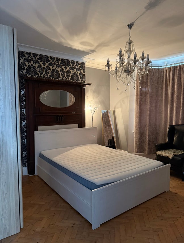Double Rooms Available  Main Photo
