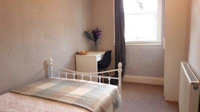 ** Lovely LARGE Room Hagley Rd - No Bills To Pay! Main Photo