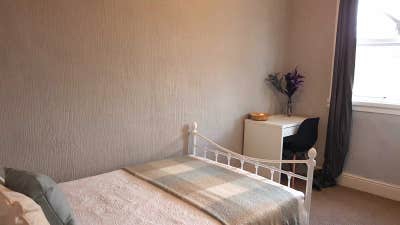 ** Lovely LARGE Room Hagley Rd - No Bills To Pay! Main Photo