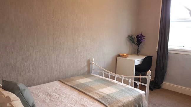 ** Lovely LARGE Room Hagley Rd - No Bills To Pay! Main Photo