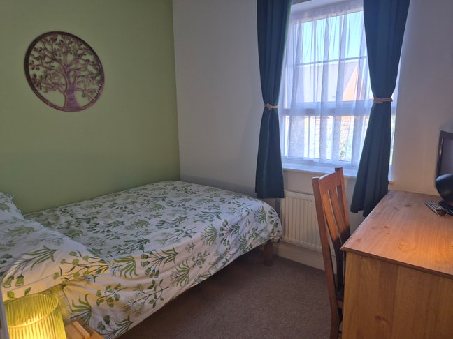 Homely room in good neighbourhood  Main Photo