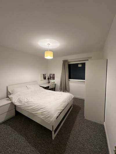 2 bedroom flat in Northpark St. Glasgow G20 Main Photo