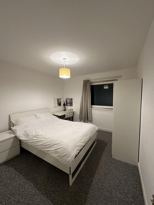 2 bedroom flat in Northpark St. Glasgow G20 Main Photo