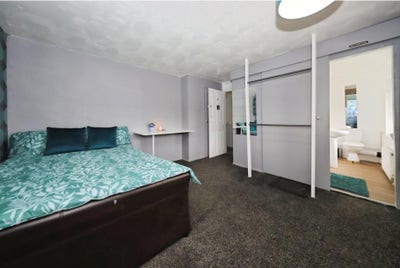 Double En-Suite Room | Bills Included | Parking Main Photo