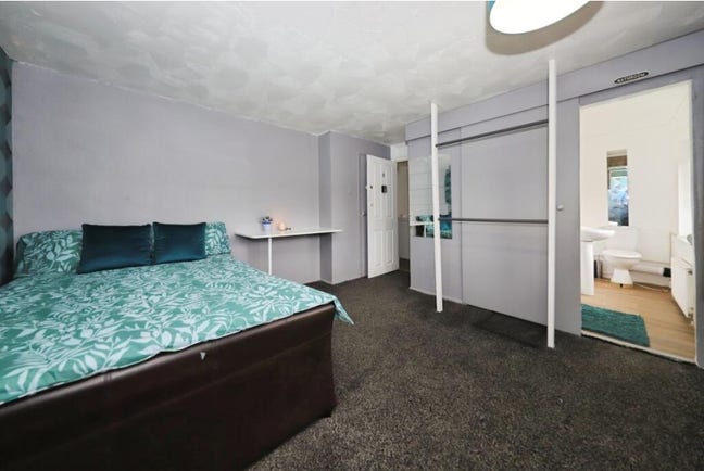 Double En-Suite Room | Bills Included | Parking Main Photo