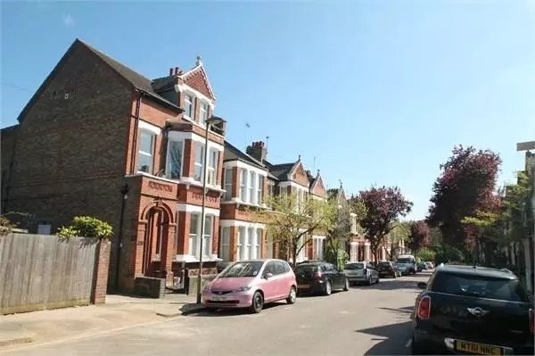 North London Flat Main Photo